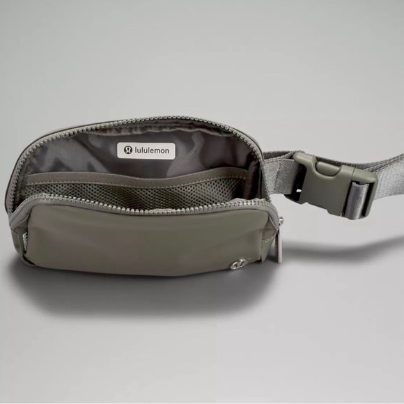 Lululemon Grey Sage Everywhere Belt Bag 1L - Picture 3 of 9